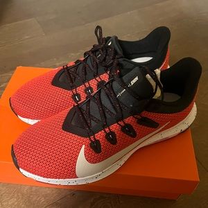NEW Nike Quest 2SE